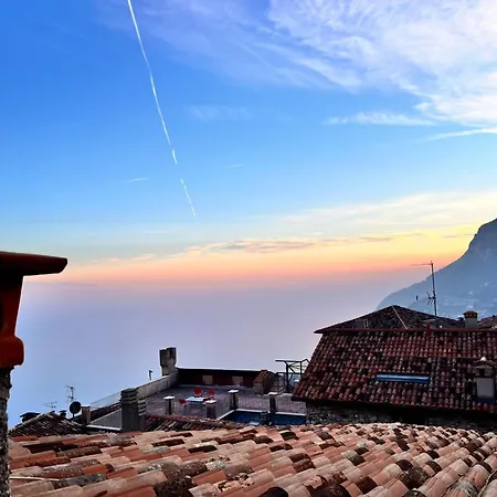 Nyaraló Casa Storica Gardola *