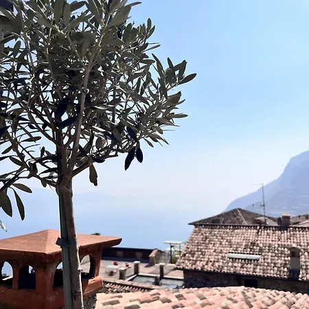 Nyaraló Casa Storica Gardola Tignale