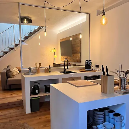Casa Storica Gardola * تينيالي