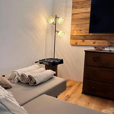 Casa Storica Gardola * تينيالي